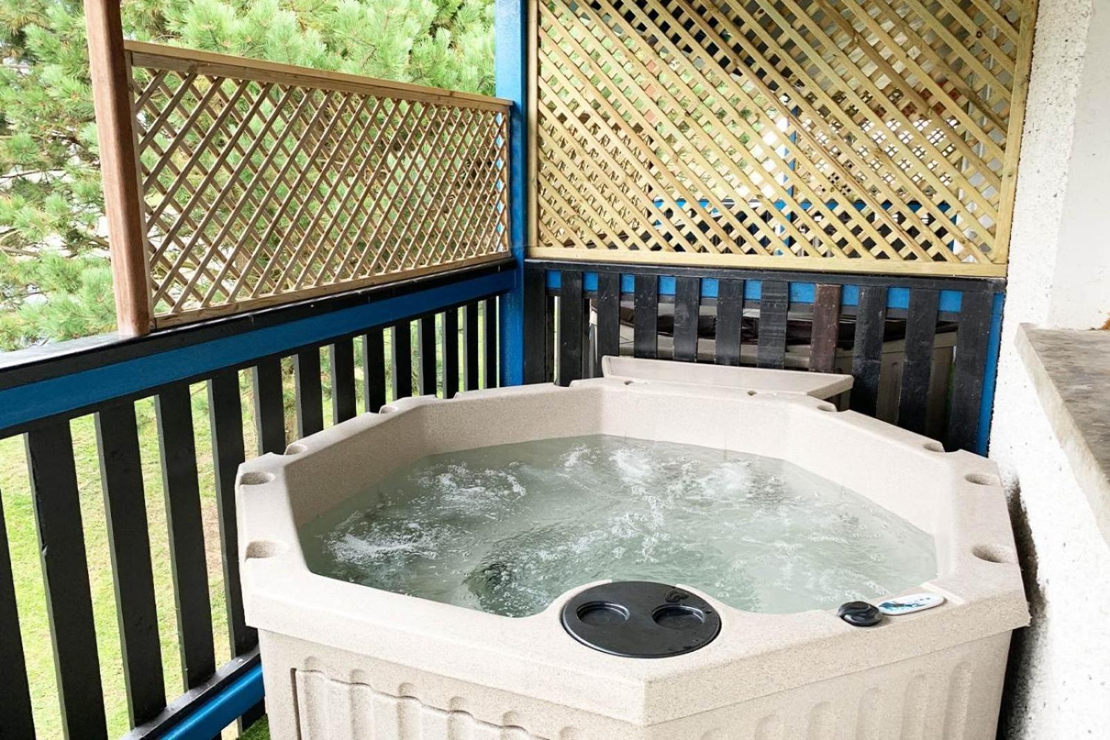 Rathlin Apartment - 2 Bedroom With Hot Tub Ballycastle Εξωτερικό φωτογραφία